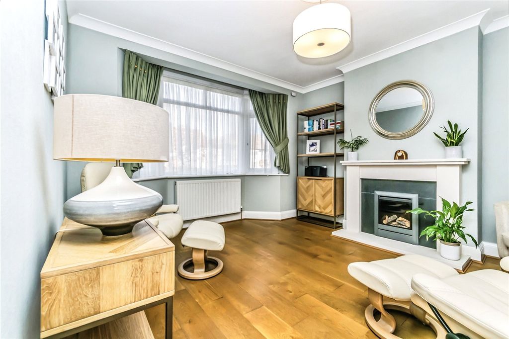 Property photo 2 of 18 Picture No. 22