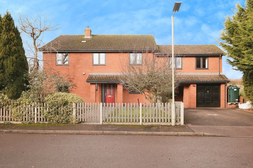 Property photo 1 of 31