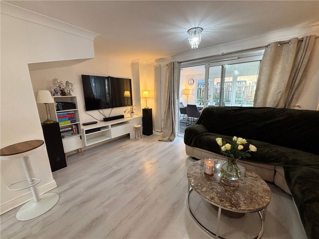 Property photo 3 of 19 Picture No. 08