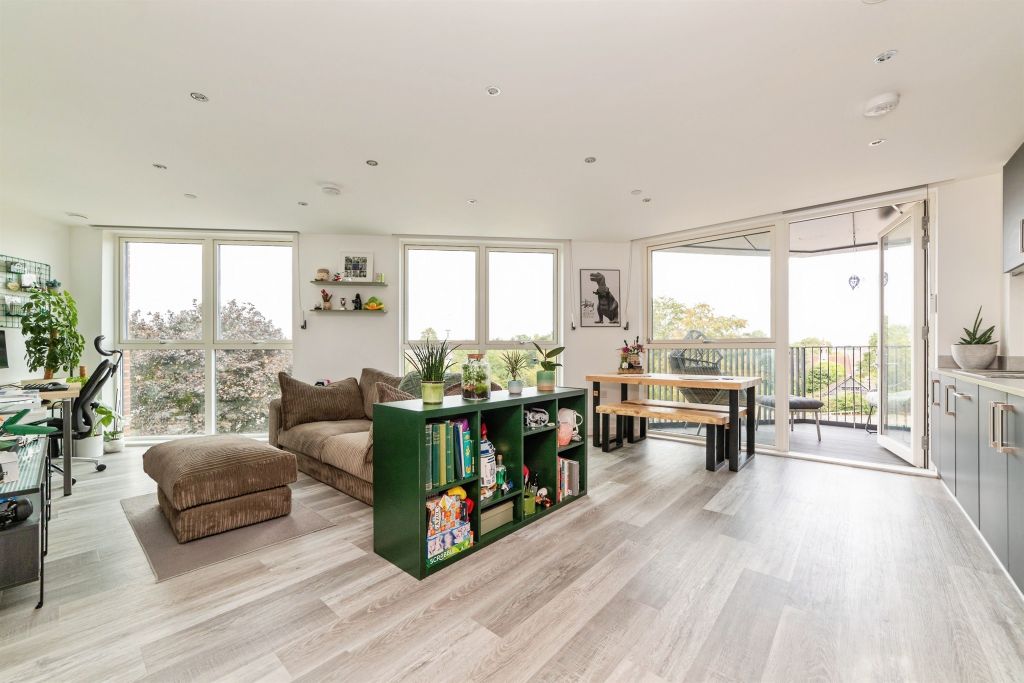 Property photo 2 of 12