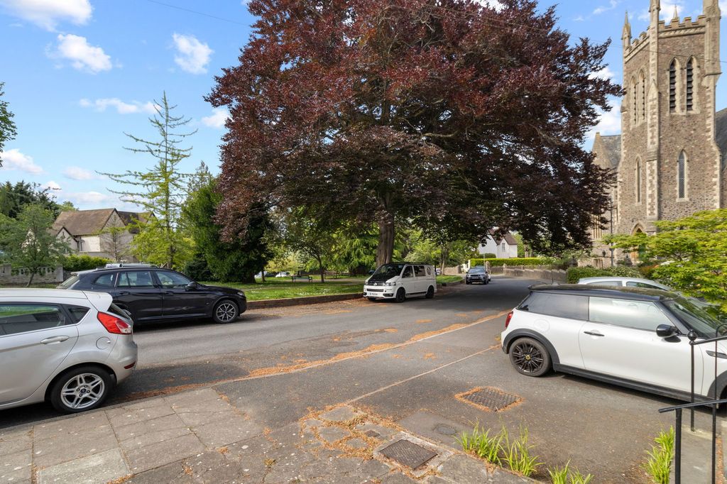 Property photo 3 of 9