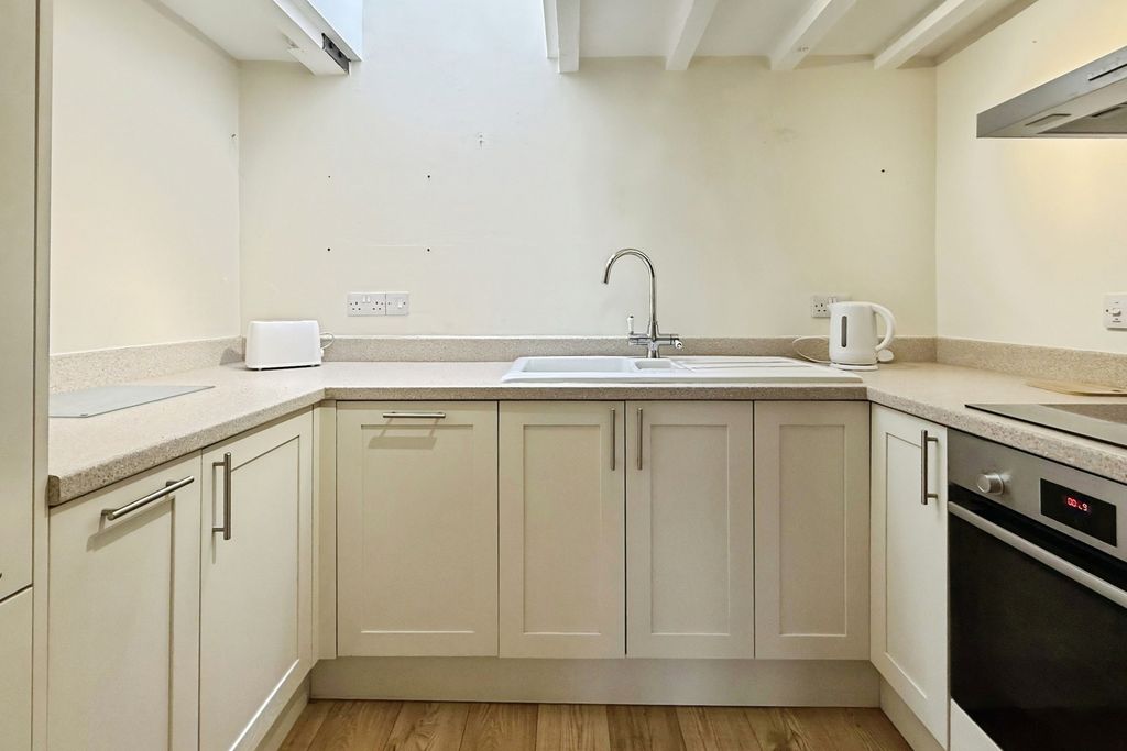 Property photo 3 of 13 Kitchen