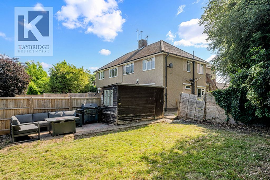 Property photo 3 of 11 Stanton Close, Epsom - Kt19 9Np