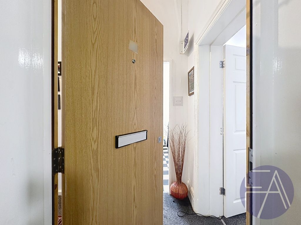 Property photo 2 of 17 4483222