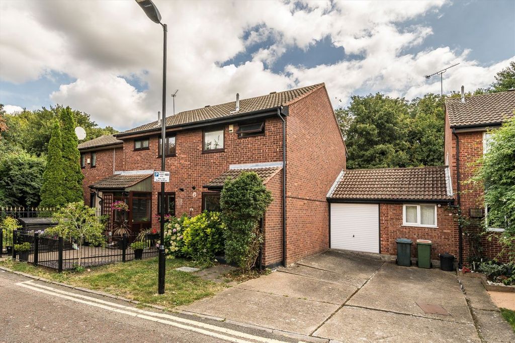 Property photo 1 of 5