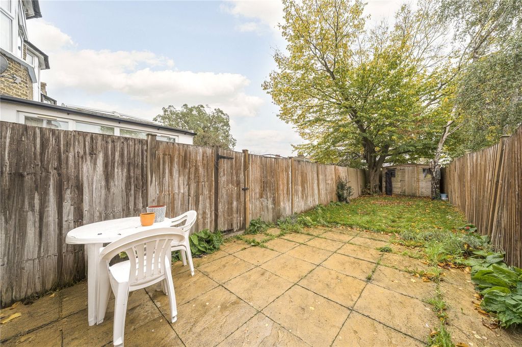 Property photo 2 of 9 Picture No. 07