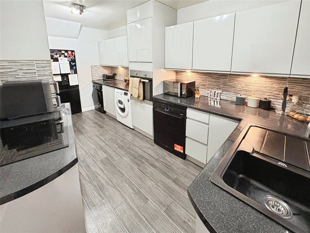 Property photo 3 of 26 Picture No. 03