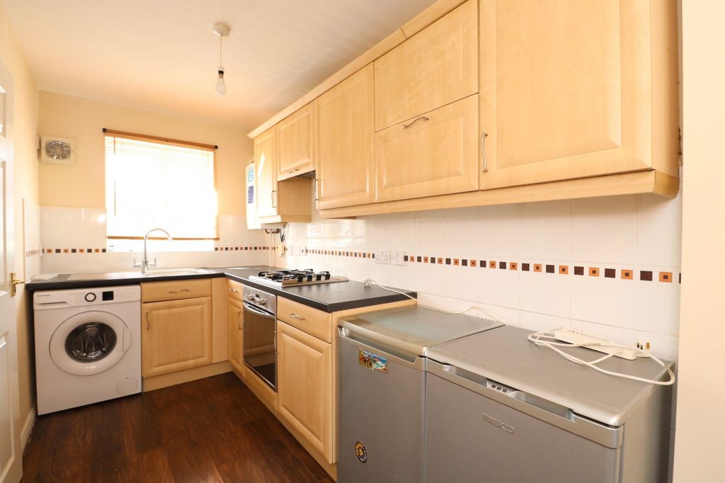 Property photo 2 of 14 Picture No. 24