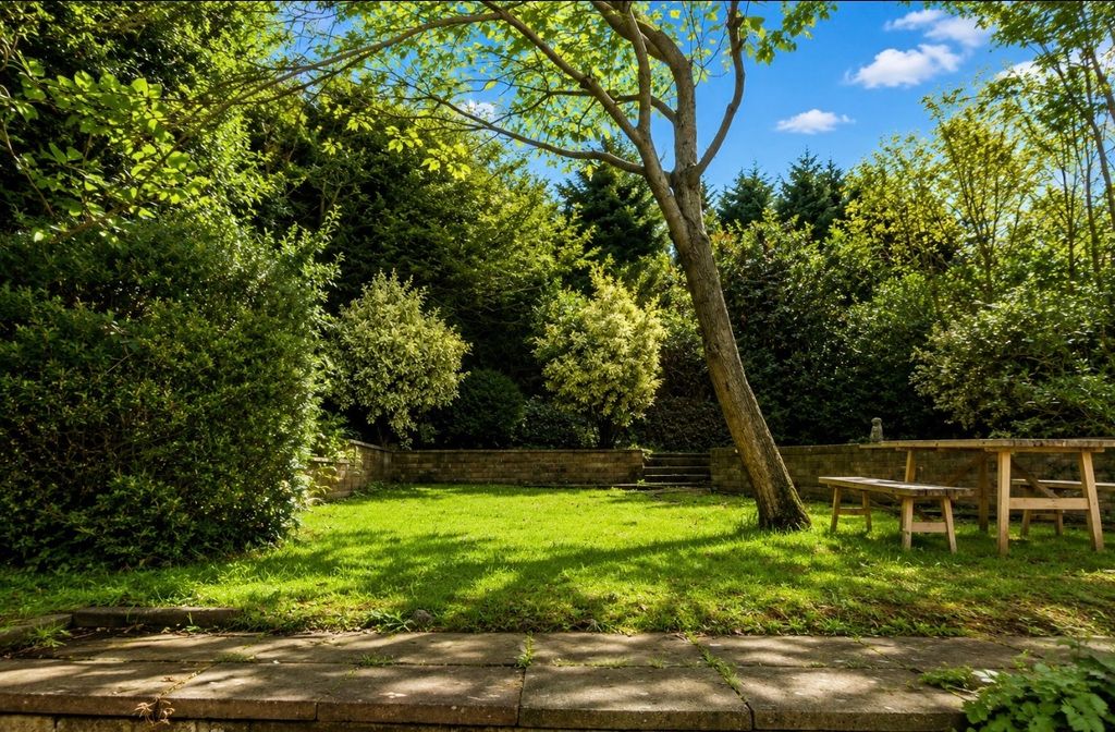 Property photo 2 of 27 6098462