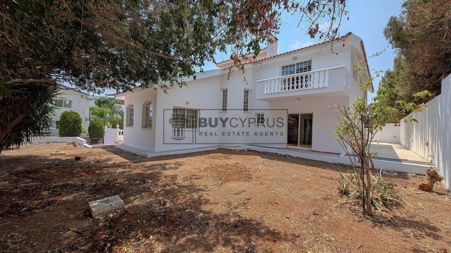 Property photo 2 of 34