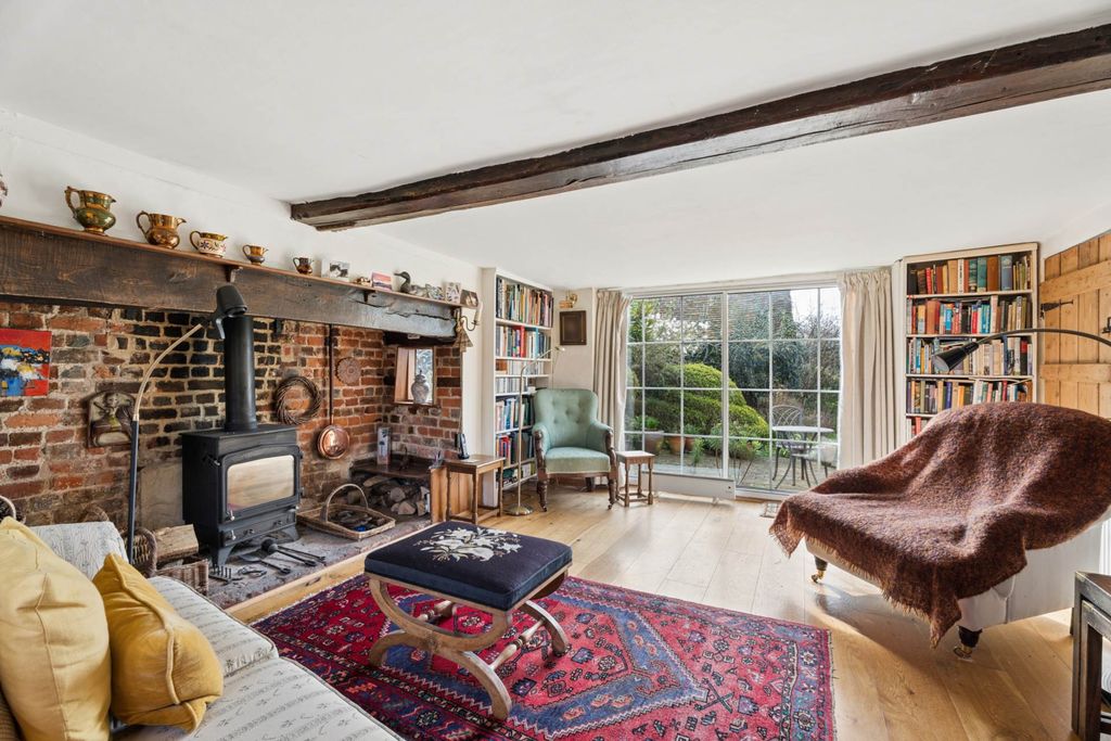 Property photo 3 of 28