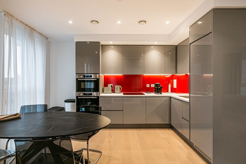 Property photo 3 of 14 Kitchen