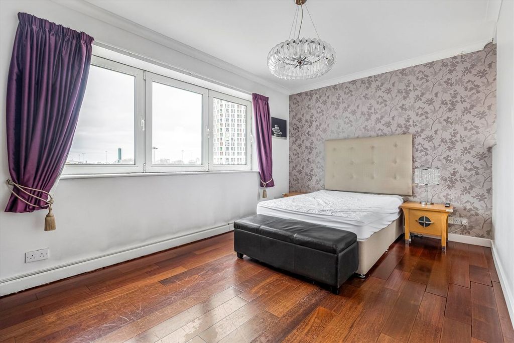 Property photo 3 of 6