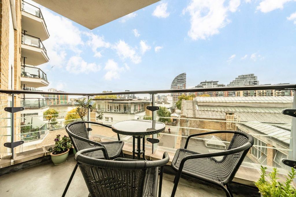 Property photo 3 of 8