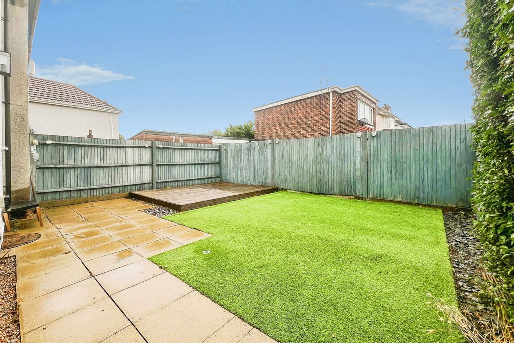 Property photo 3 of 20