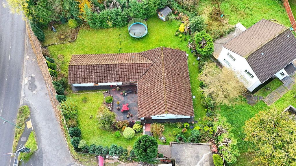 Property photo 1 of 31