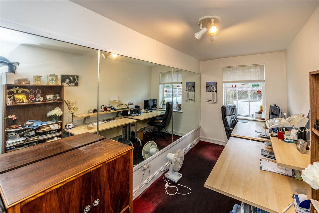 Additional image 28 of 4 bed property for saleWoodside Road, Huddersfield HD4