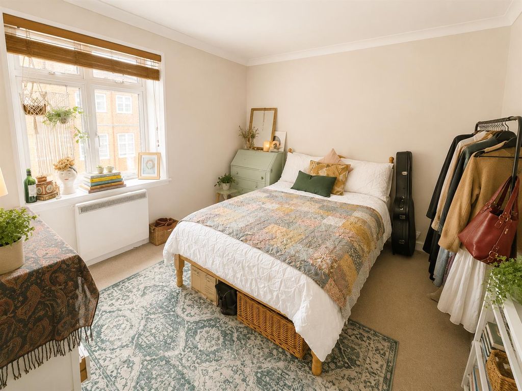 Property photo 1 of 7 Bed 2 (2).Png