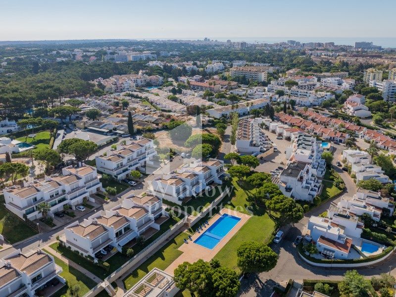 Property photo 2 of 54