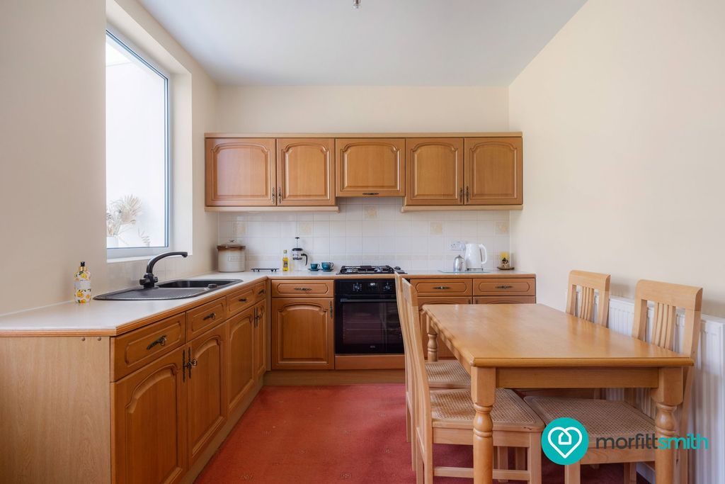 Property photo 3 of 18