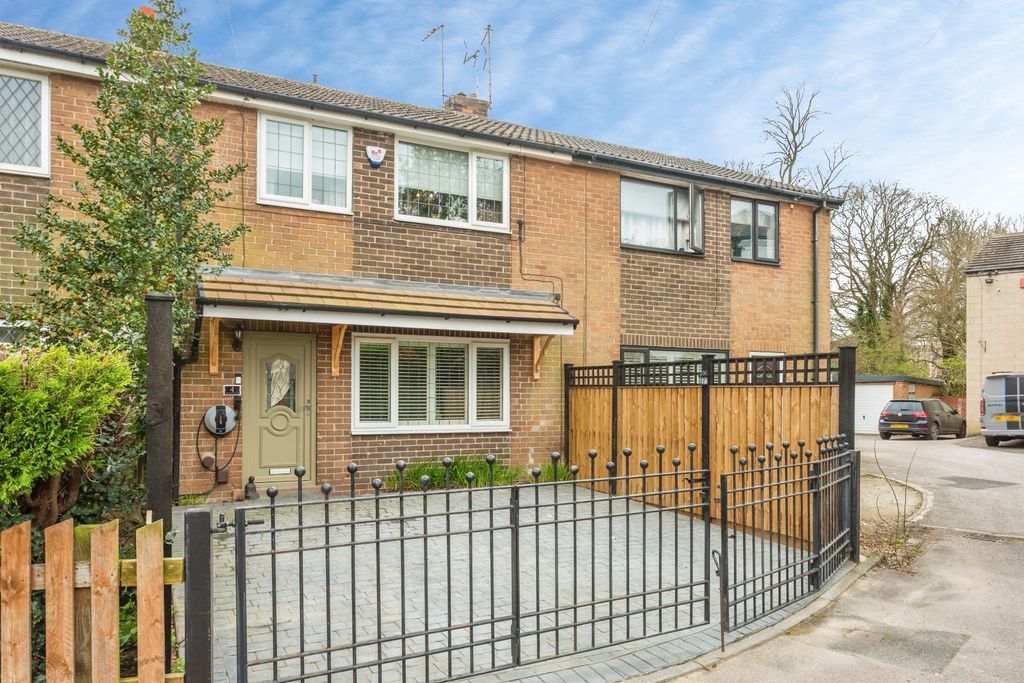 Property photo 1 of 15 The Property