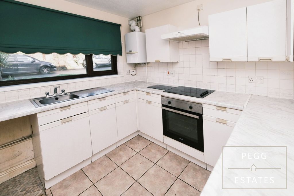 Property photo 3 of 19