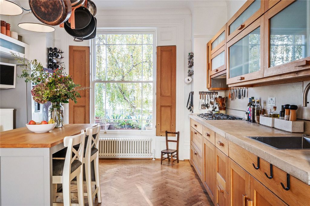Property photo 3 of 36 Kitchen/Dining