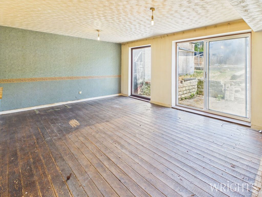 Property photo 2 of 16 Living Room