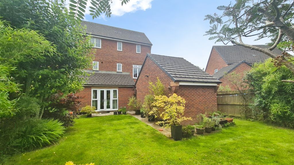 Property photo 2 of 29 0070A54c-1000121725