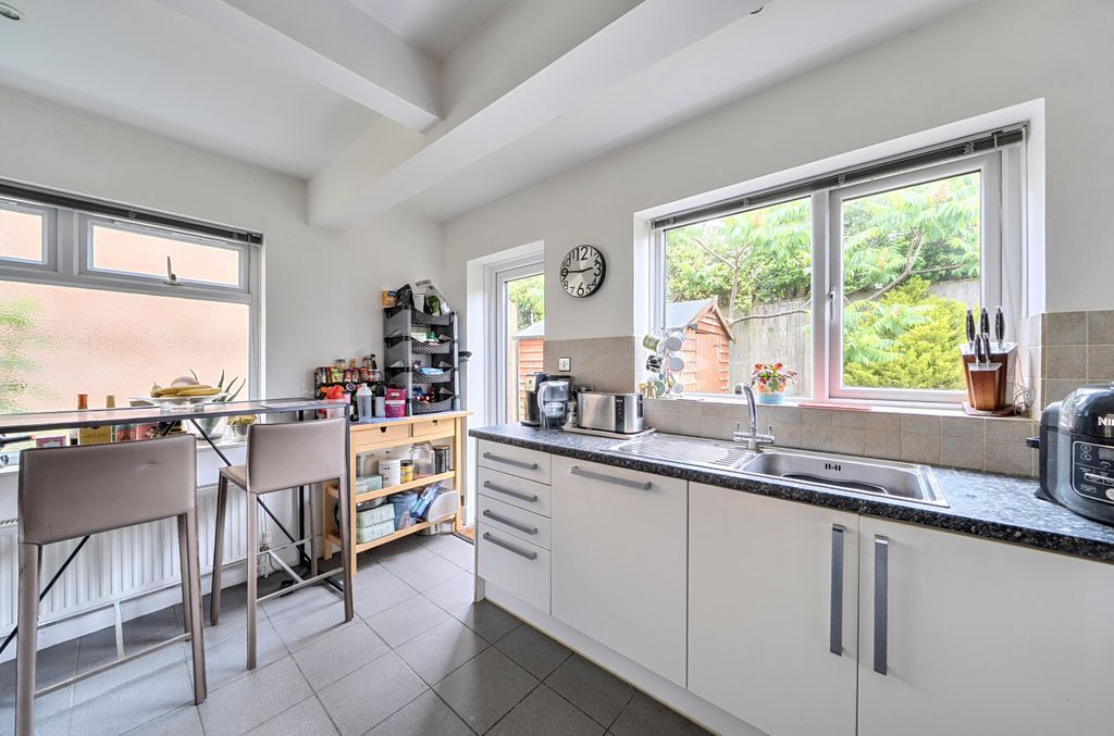 Property photo 3 of 16 1471436-12-6A2Ac9...