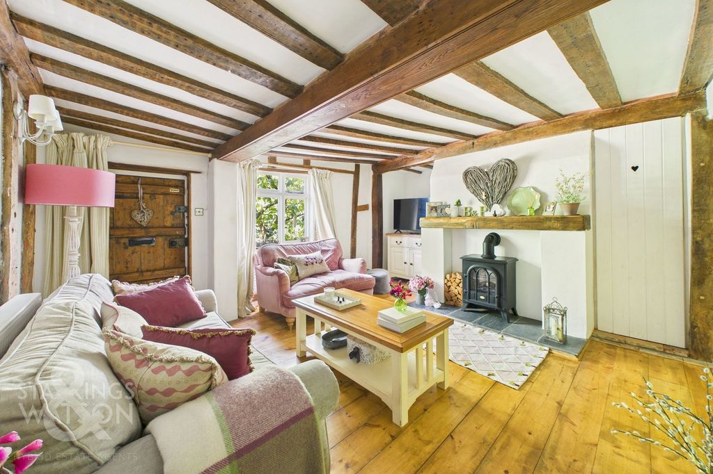Property photo 2 of 35