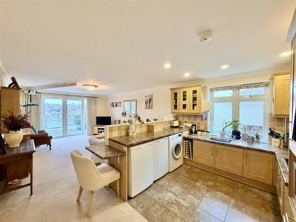 Property photo 3 of 15 Img_2256.Jpeg