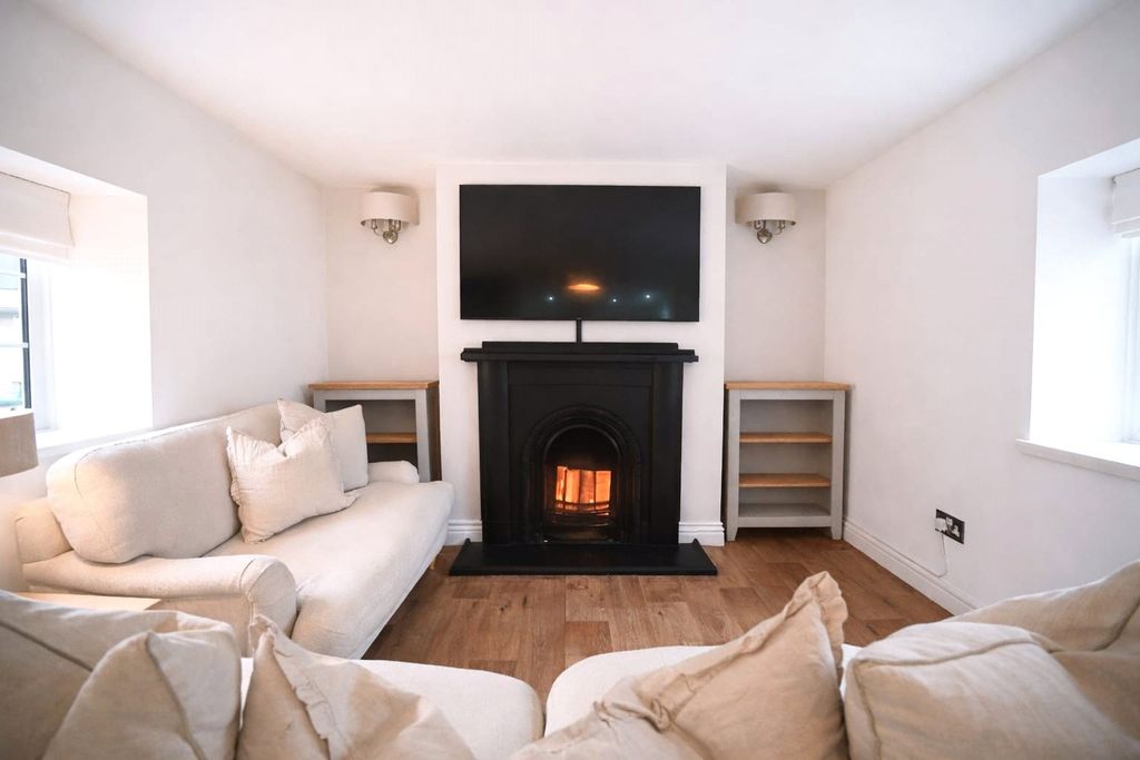 Property photo 2 of 9 Picture No. 06