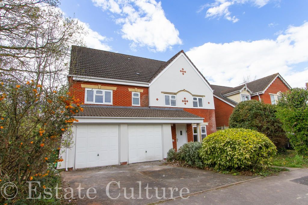 Property photo 2 of 43