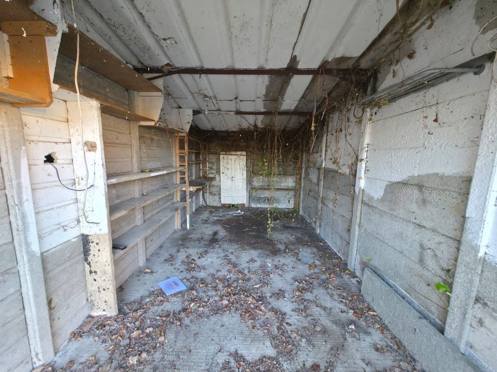 Property photo 3 of 6 3E96008d-E52B-4A29-Ab51-7Edc22731423.Jpg