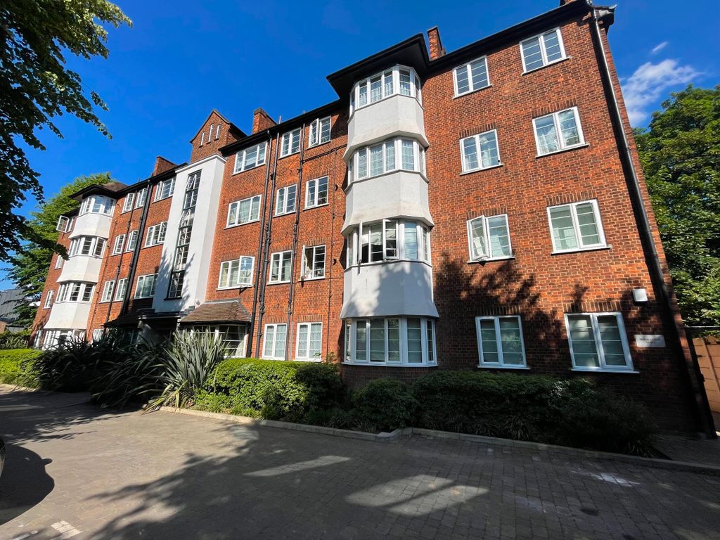 Property photo 1 of 8