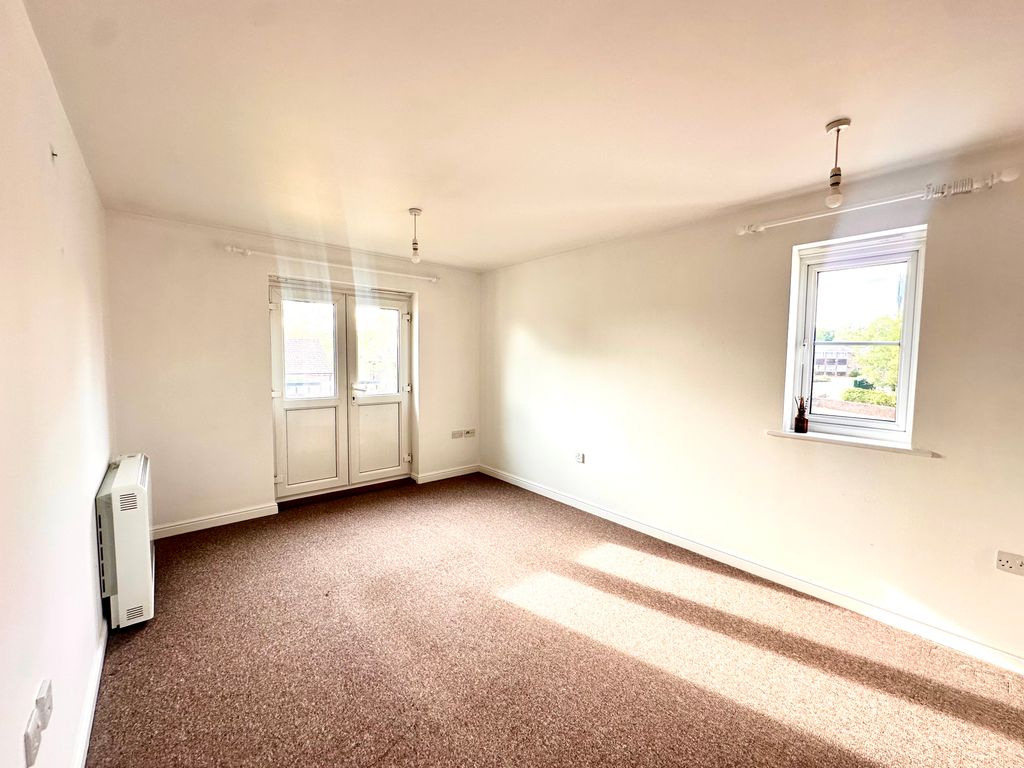 Property photo 2 of 9 Living Room