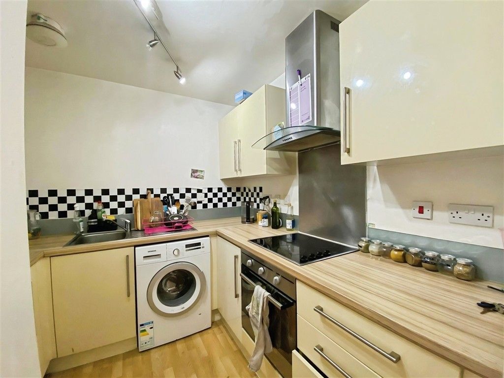 Property photo 3 of 17