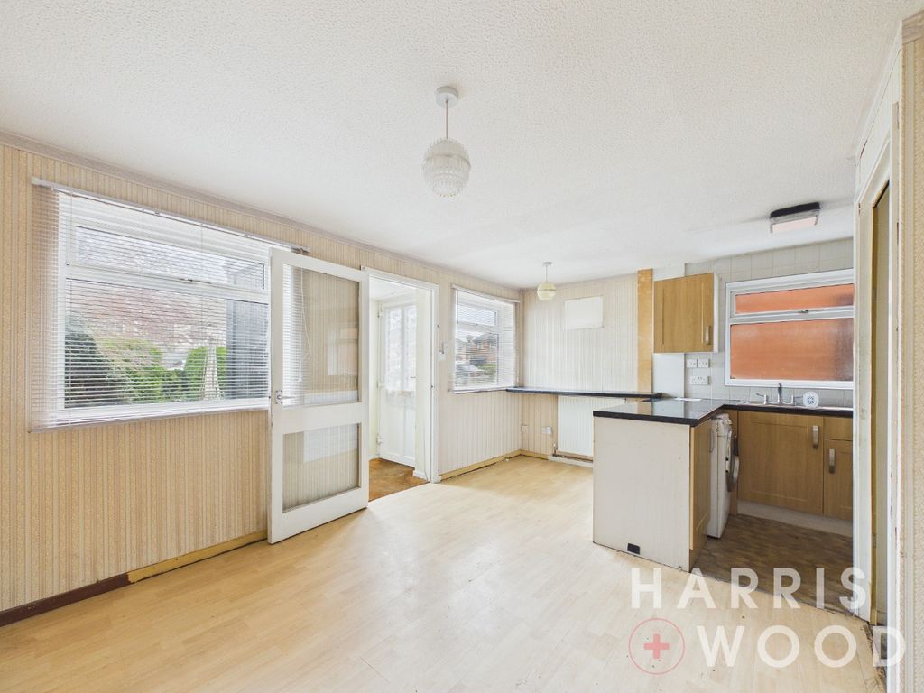 Property photo 3 of 11 5062113