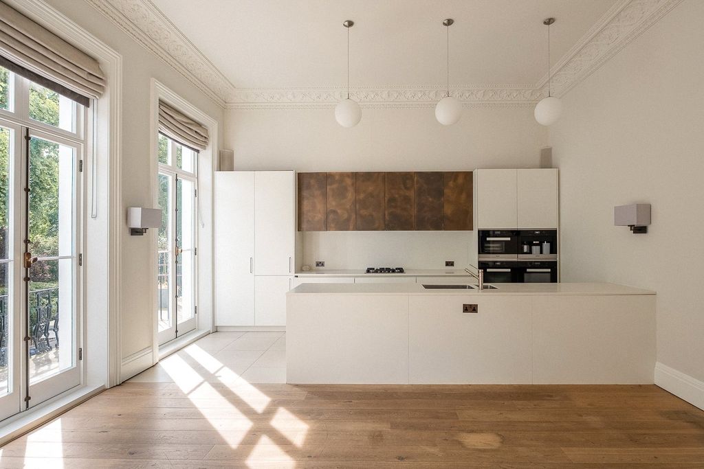 Property photo 1 of 21 Kitchen