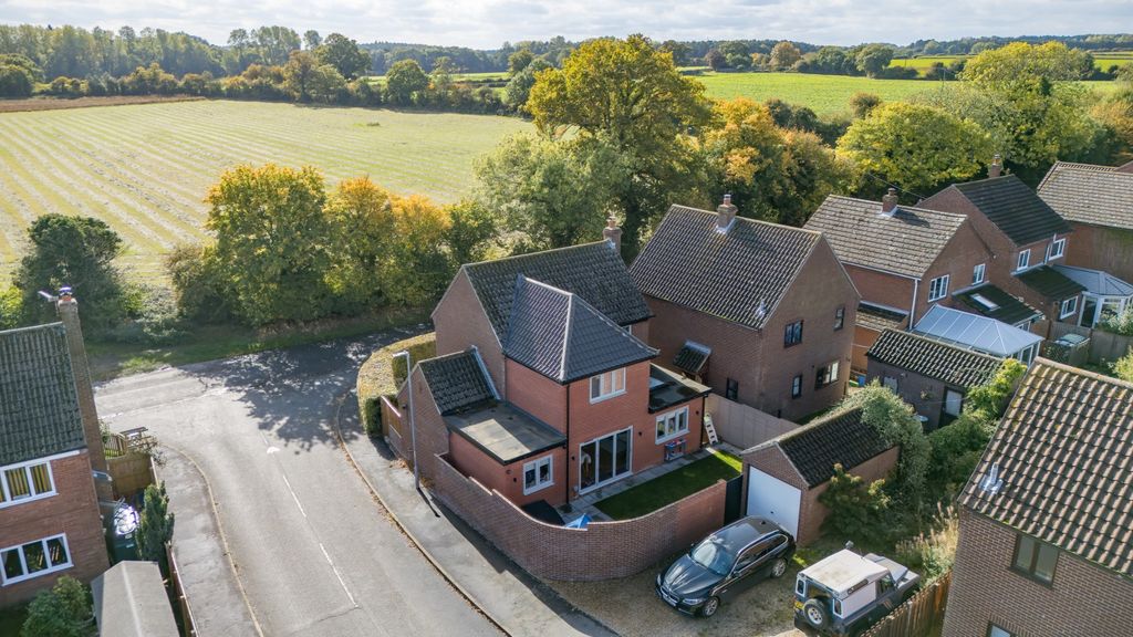 Property photo 2 of 31 4506285