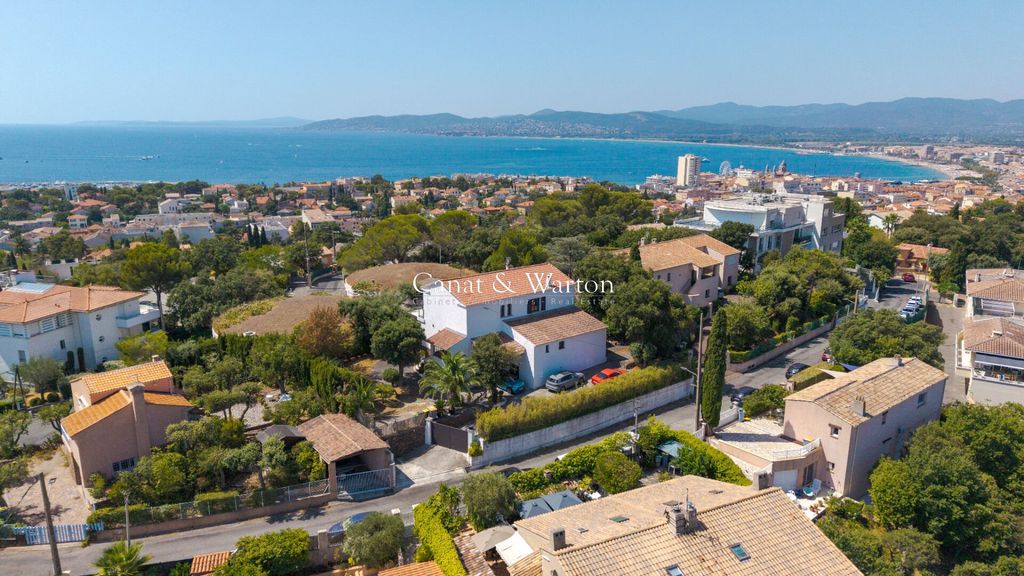 Property photo 1 of 18 Saint-Raphaël Heights? South-Facing Villa With Pool