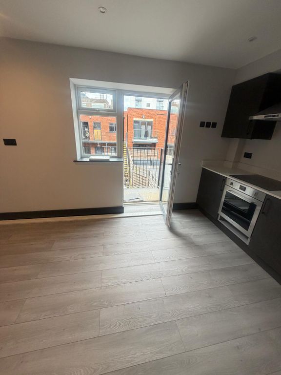 Property photo 3 of 9 Gallery