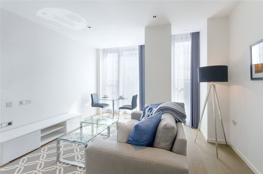 Property photo 1 of 9 Reception Room