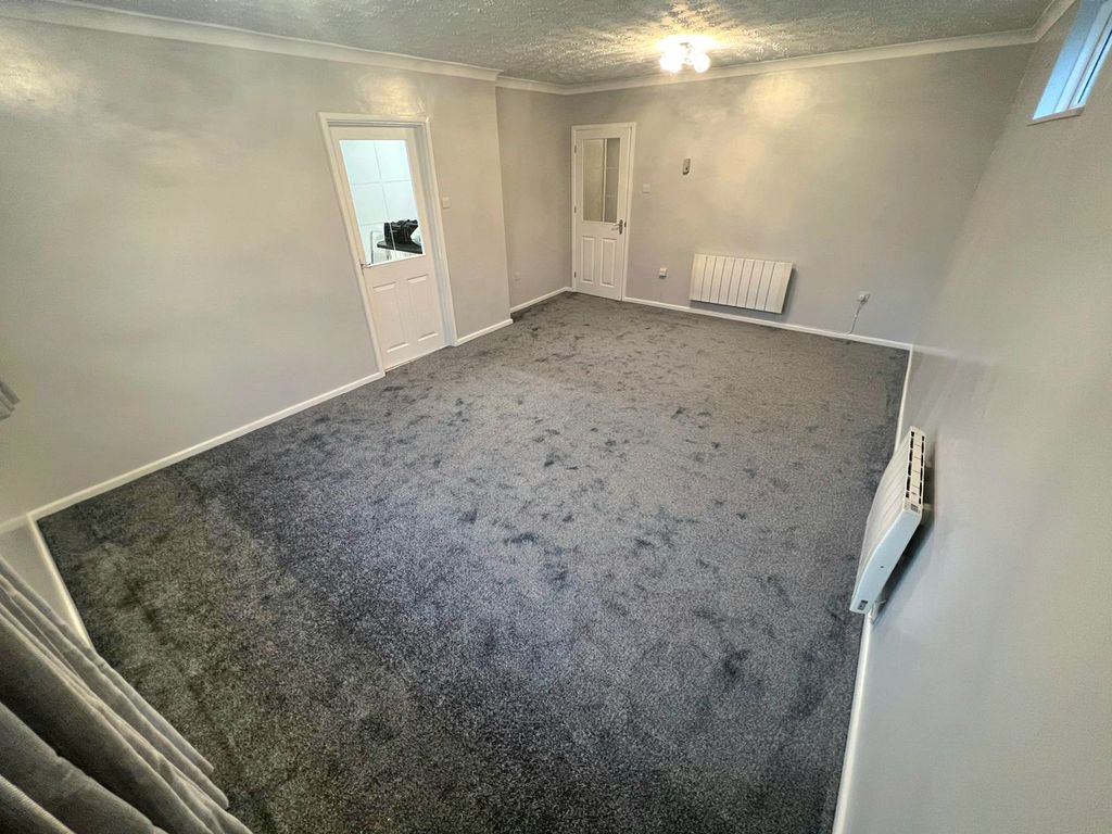 Property photo 3 of 13 Image