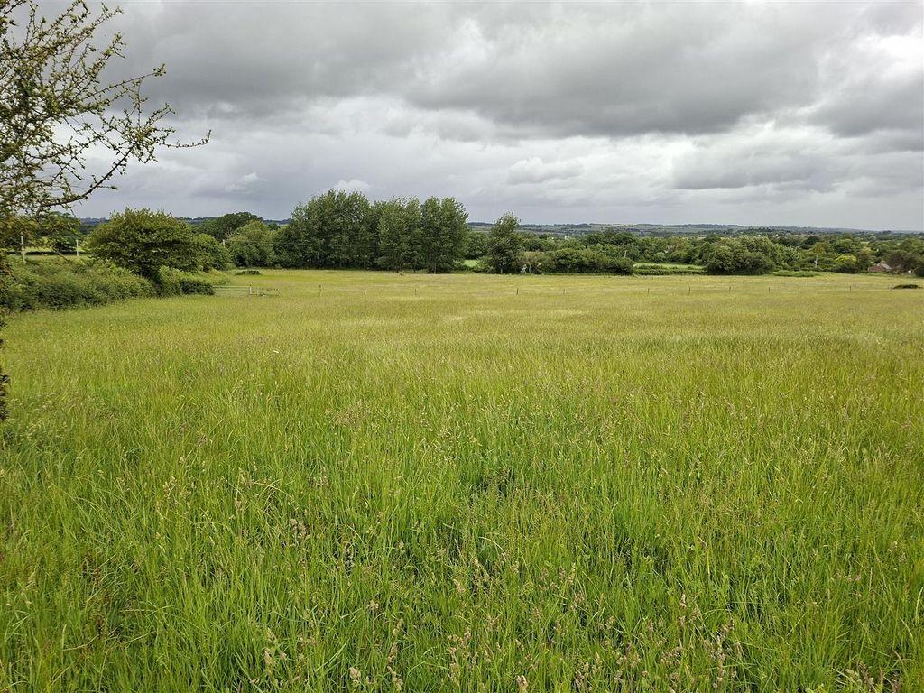 Property photo 3 of 6 5.Jpg