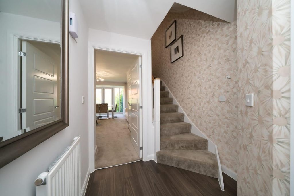 Property photo 3 of 21