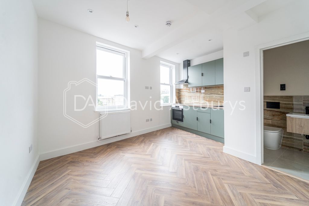 Property photo 2 of 7 Ndb00529