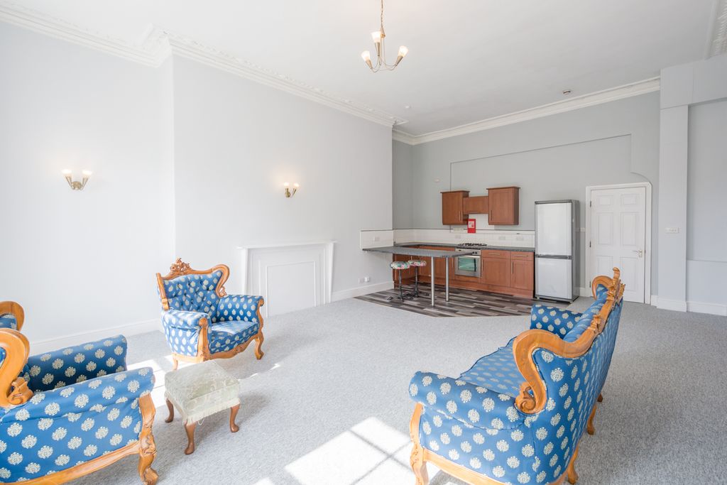Property photo 3 of 15 21 Green Park Gff -5
