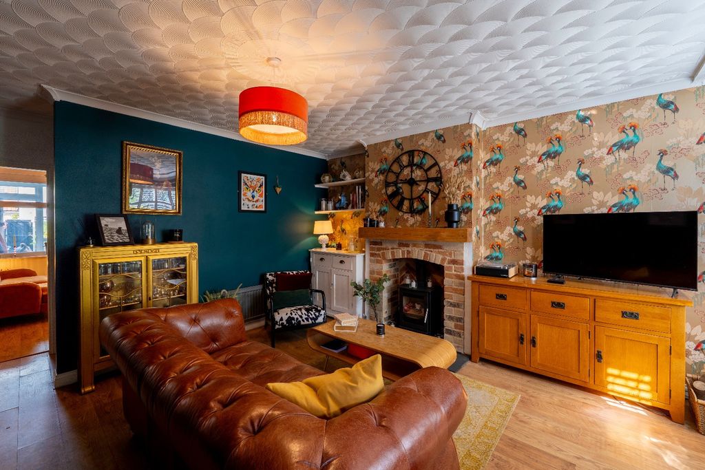 Property photo 2 of 16 4411924